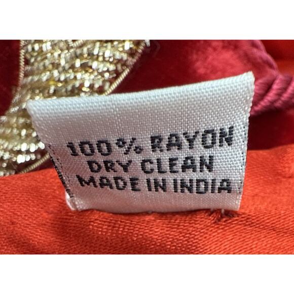 Vtg Sudha Emboridered Red & Green Velvet Tree Skirt French Horn Pearl Accent 44” - Picture 9 of 9